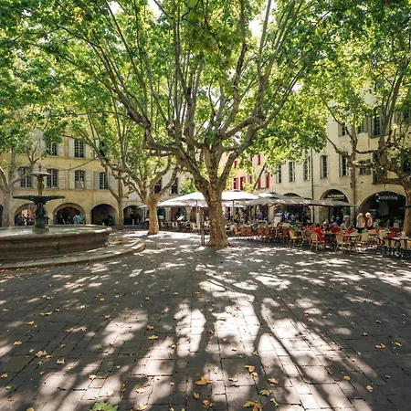 شقة Sur Les Toits D'uzes Yourhosthelper