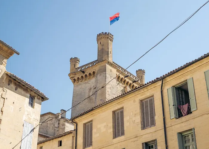 Sur Les Toits D'uzes Yourhosthelper דירה